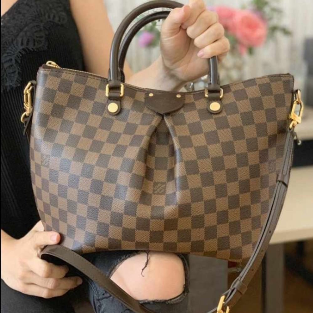 TRADED ❤️ Louis Vuitton Siena MM - Picture 2 of 16